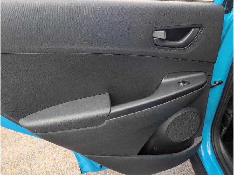 Used 2022 Hyundai Kona SELImage 31