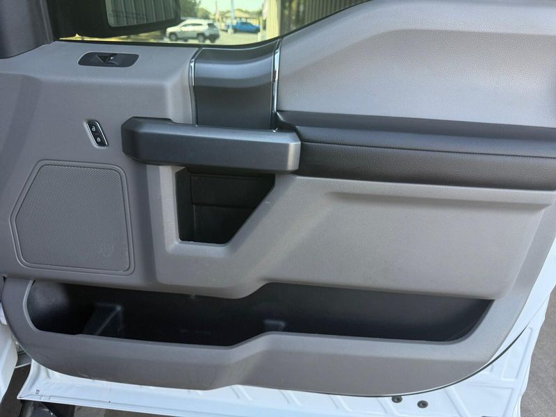 2019 Ford F-150 XLT photo 16