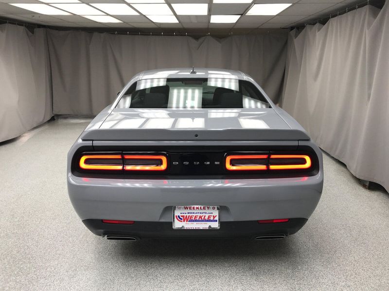 2022 Dodge Challenger R/TImage 16