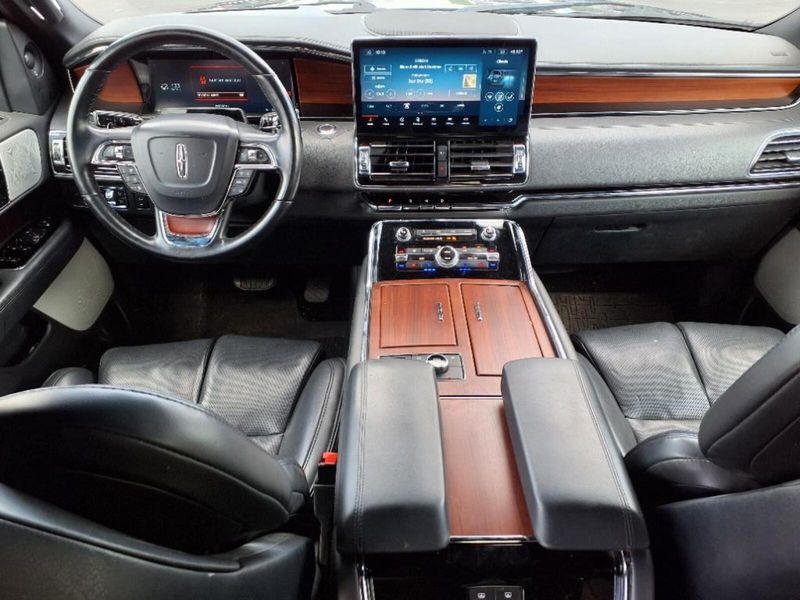 2022 Lincoln Navigator Reserve photo 5