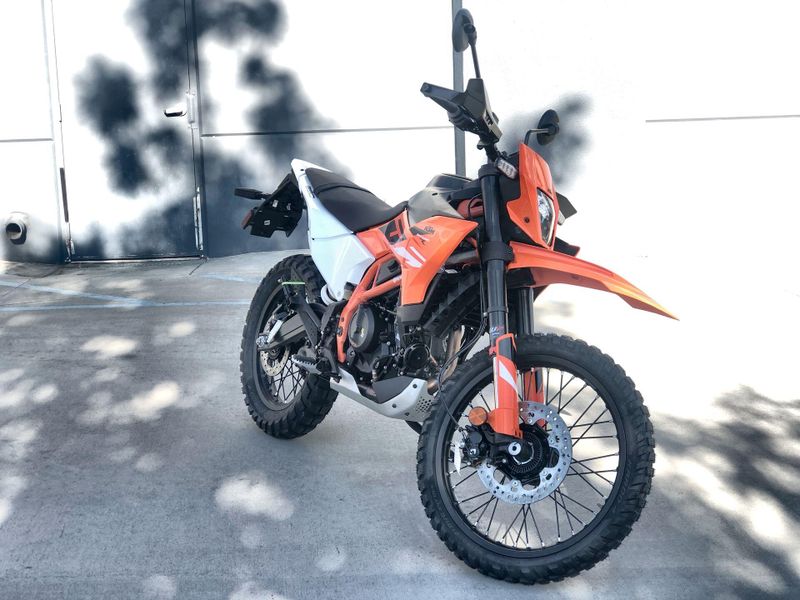 New 2026 KTM 390 ENDURO R Image 11