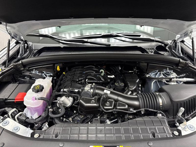 New 2025 Jeep Grand Cherokee L Limited 4x4Image 6