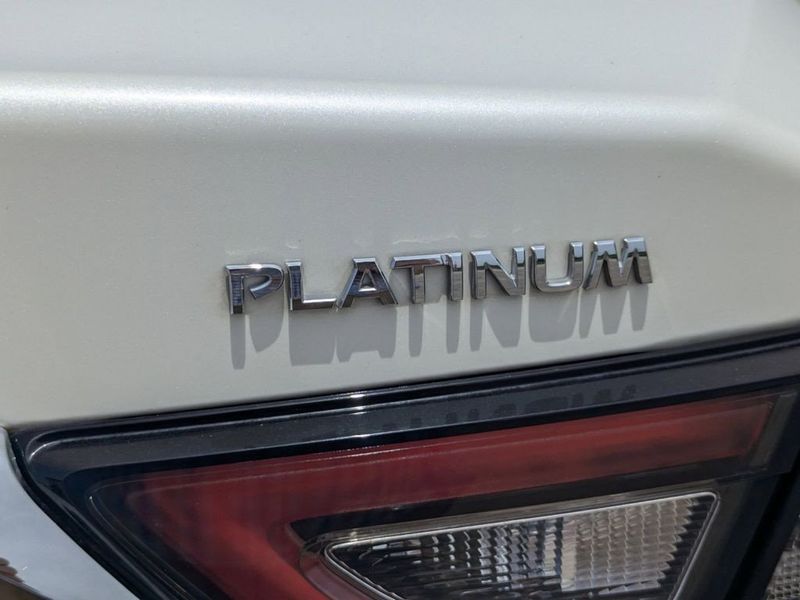 2019 Nissan Maxima PlatinumImage 16