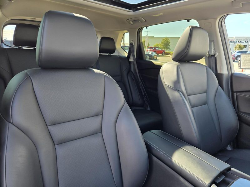 Used 2024 Nissan Rogue FWD SV