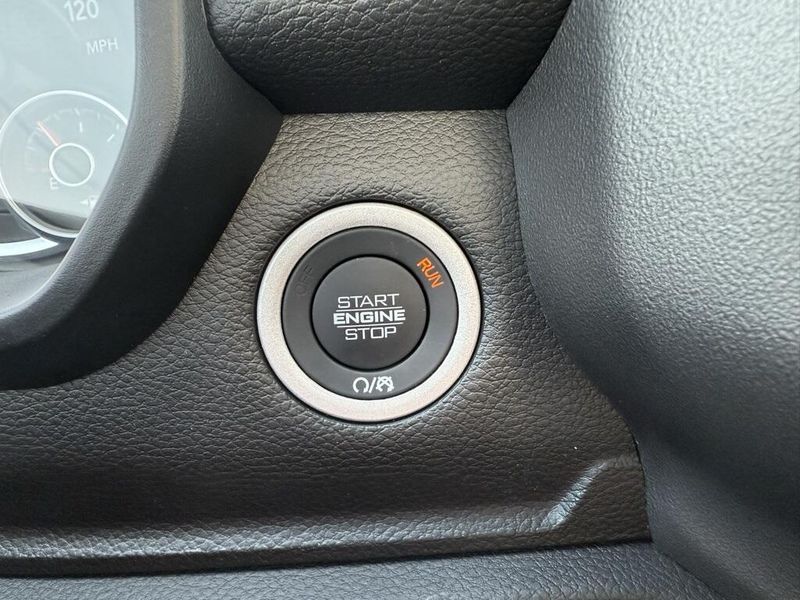 2026 Ram 1500 Big Horn photo 17