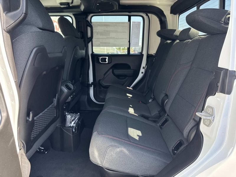 New 2026 Jeep Gladiator Rubicon 4x4