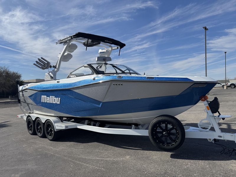 2025 MALIBU WAKESETTER 26 LSV Image 3