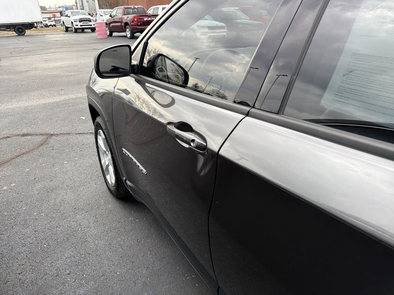 Used 2020 Jeep Compass LatitudeImage 12