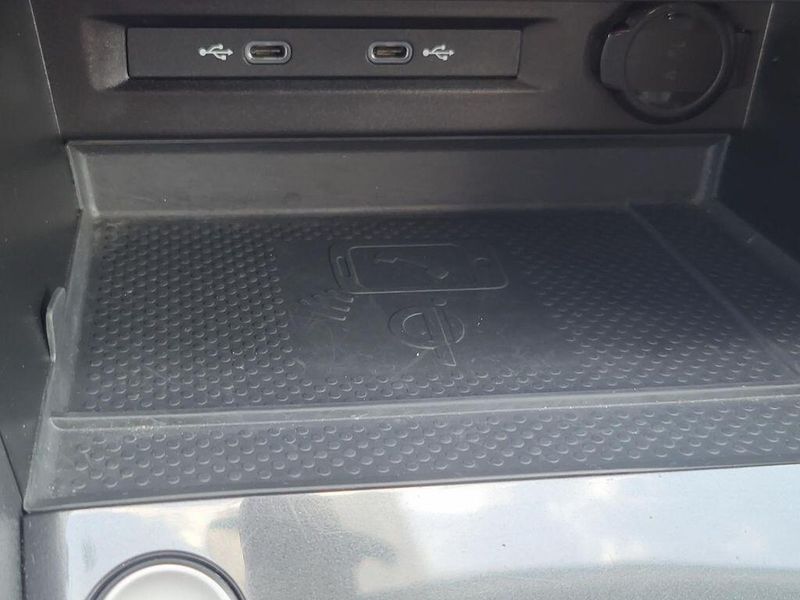 2024 Volkswagen Tiguan 2.0T SEImage 19
