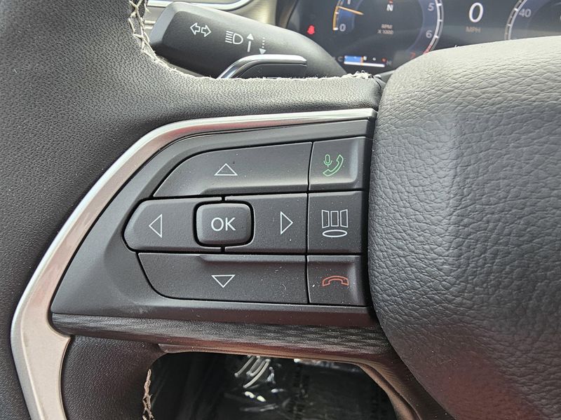 2025 Jeep Grand Cherokee L Altitude XImage 19