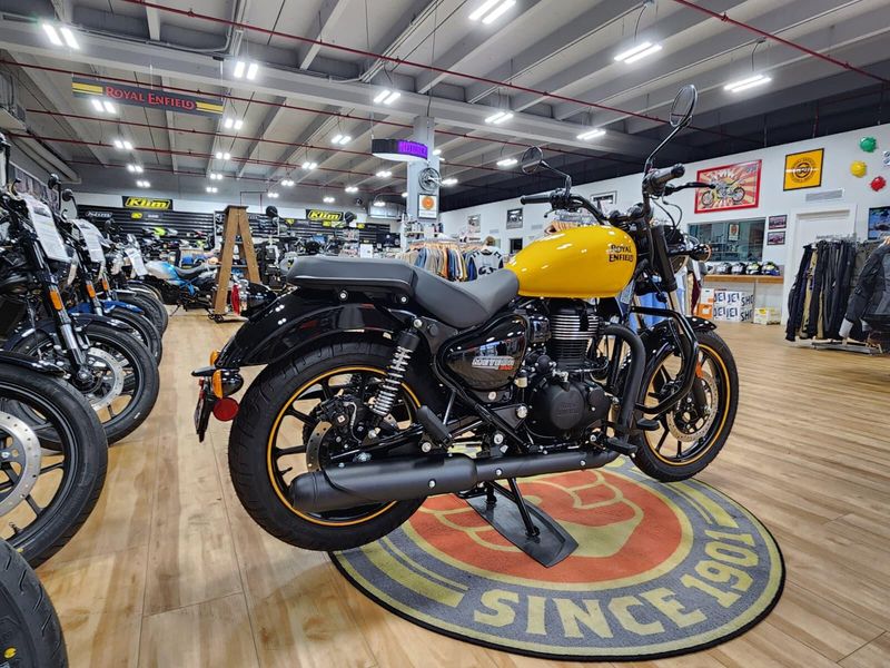 New 2024 Royal Enfield METEOR 350 Image 12