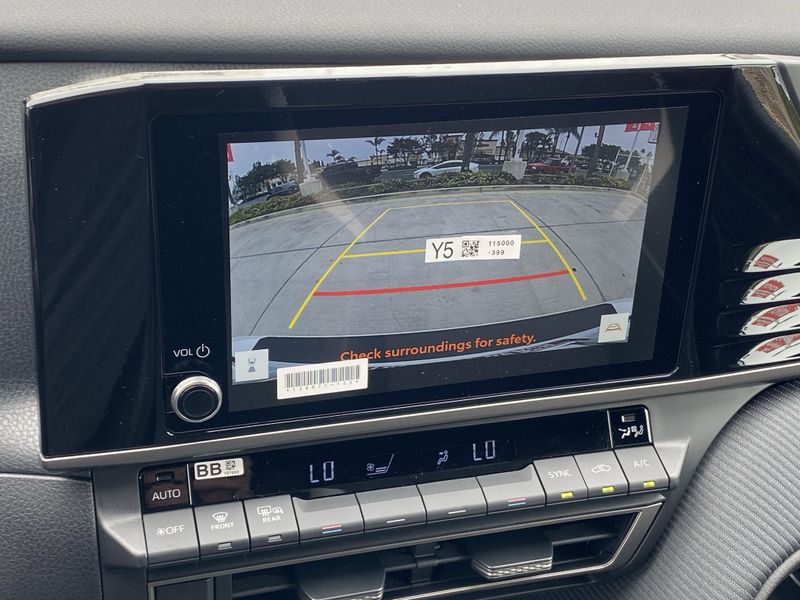 New 2025 Toyota Camry SEImage 16
