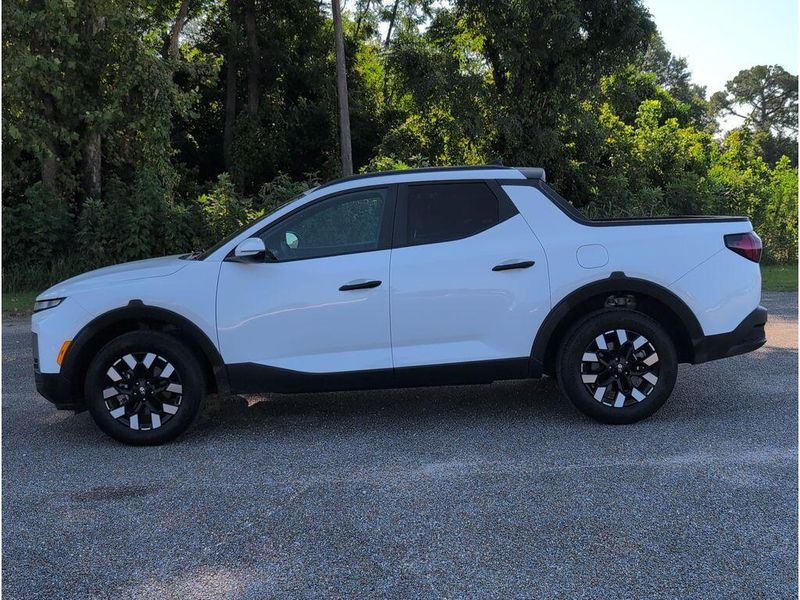 Used 2025 Hyundai Santa Cruz SELImage 2