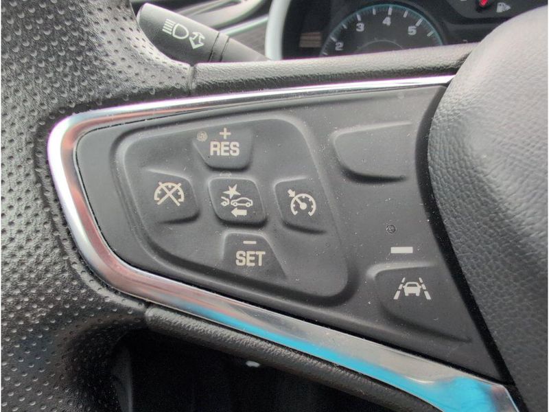 Used 2023 Chevrolet Malibu LTImage 24