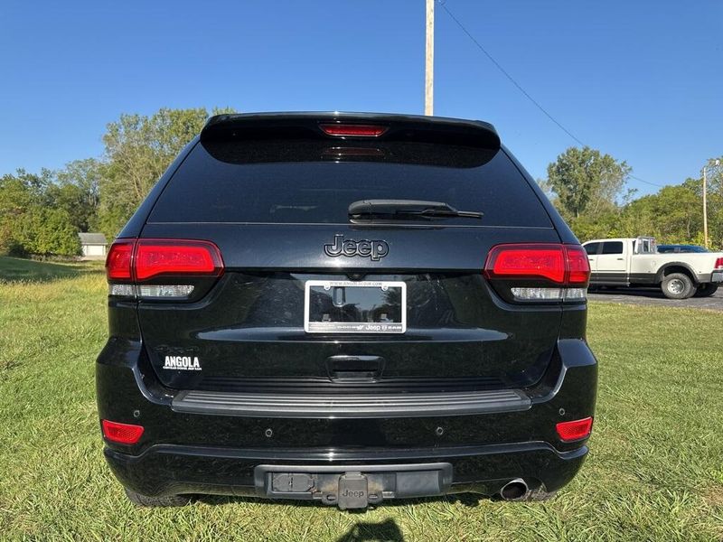 2019 Jeep Grand Cherokee Altitude photo 5