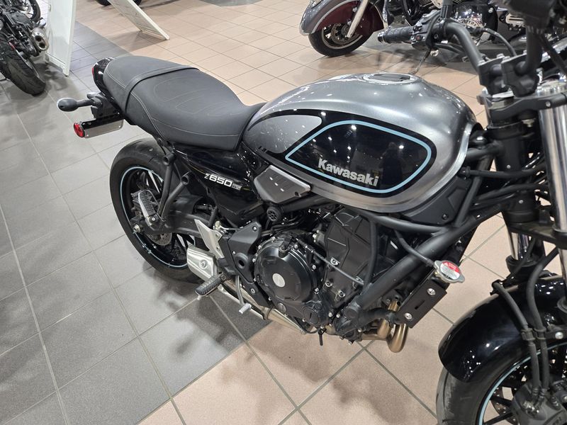 USED 2023 KAWASAKI Z650RS ABS Image 9