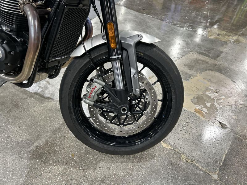 2023 Triumph SPEED TWIN 1200  in a MATTE BAJA ORANGE exterior color. Del Amo Motorsports of Redondo Beach (424) 390-7811 delamomotorsports.com 