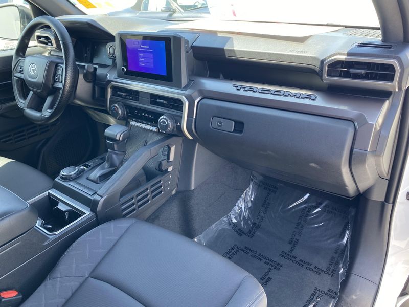Used 2025 Toyota Tacoma SR5Image 11