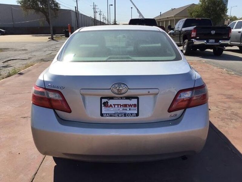 2009 Toyota Camry LEImage 4