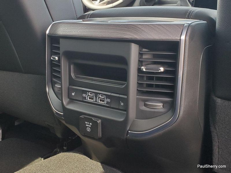 New 2026 RAM 2500 Laramie Crew Cab 4x4 6'4' Box