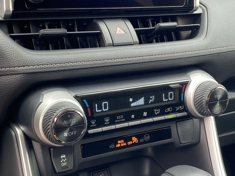 New 2025 Toyota RAV4 Hybrid LEImage 17