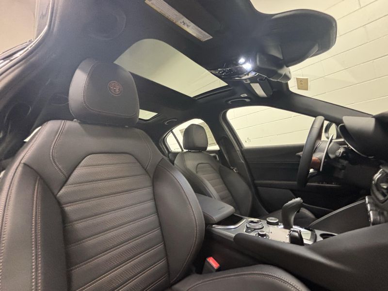 New 2025 Alfa Romeo Giulia Intensa AwdImage 4