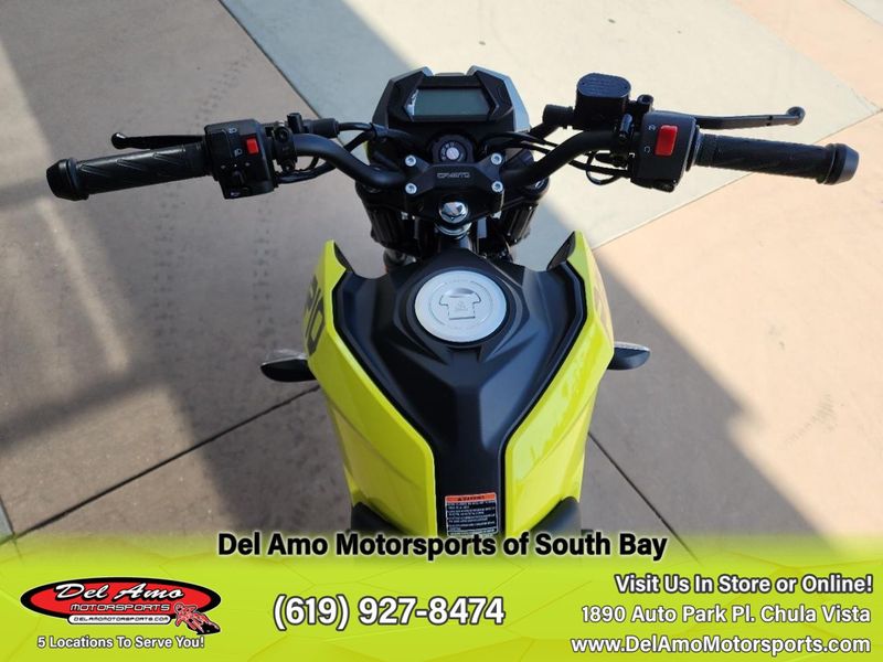 2023 CFMOTO CF125-3US  in a LEMON GREEN exterior color. Del Amo Motorsports of South Bay (619) 547-1937 delamomotorsports.com 