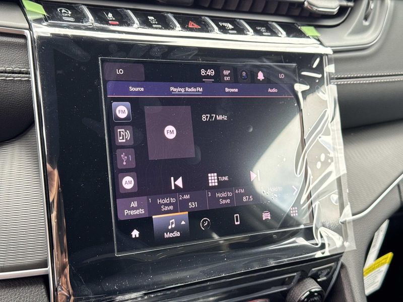 New 2026 Jeep Grand Cherokee Laredo 4x2