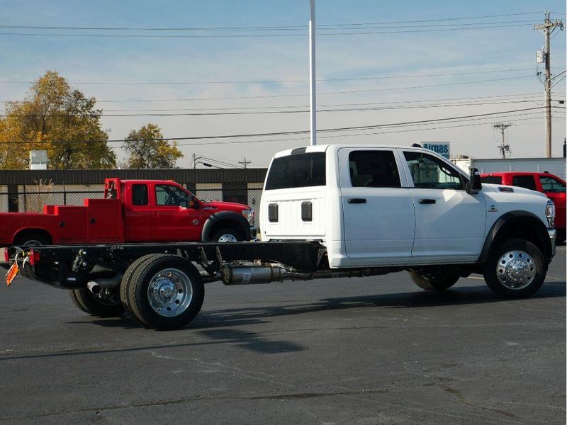 2024 RAM 5500 Tradesman Chassis Crew Cab 4x4 84