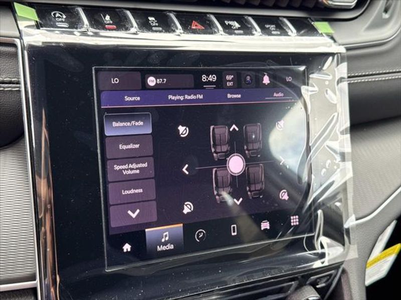 New 2026 Jeep Grand Cherokee Laredo 4x2