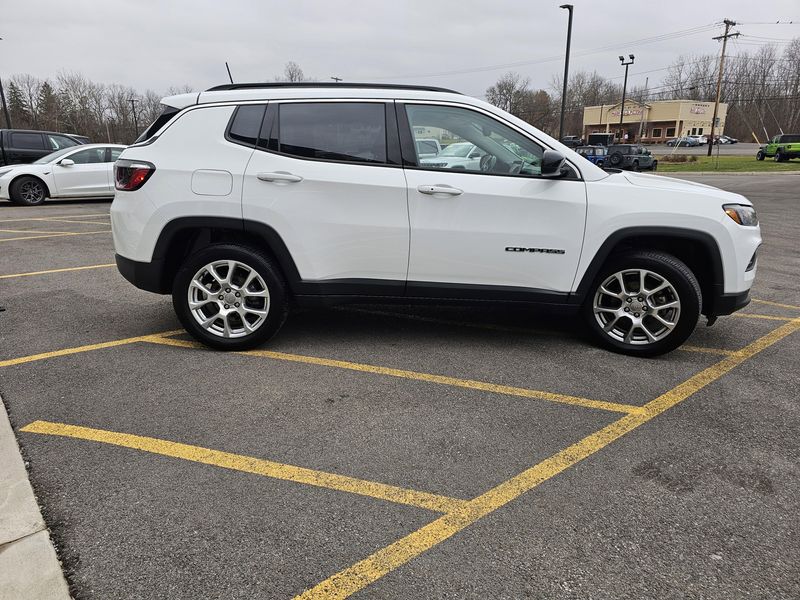Used 2022 Jeep Compass Latitude LuxImage 4