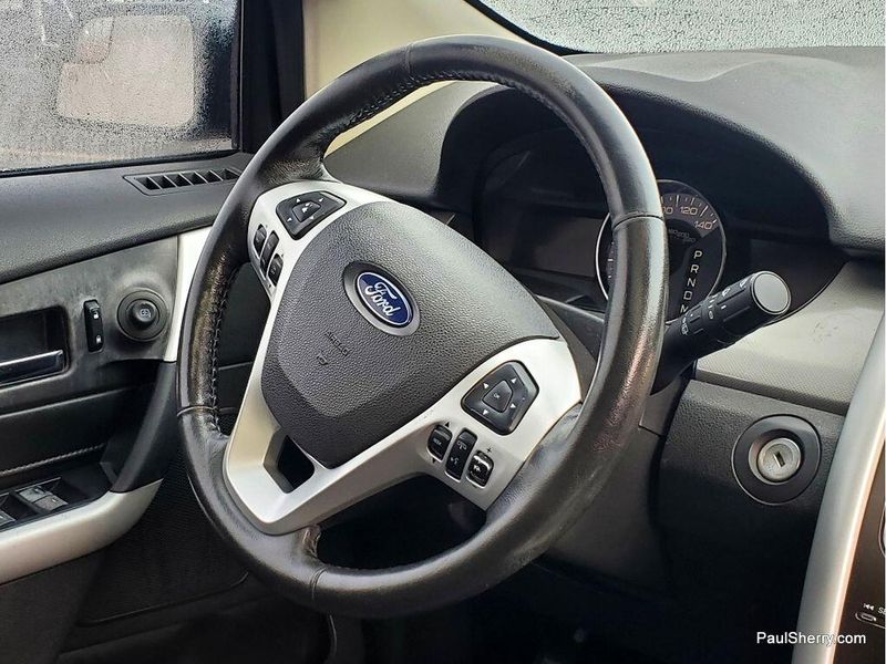 Used 2011 Ford Edge SEL