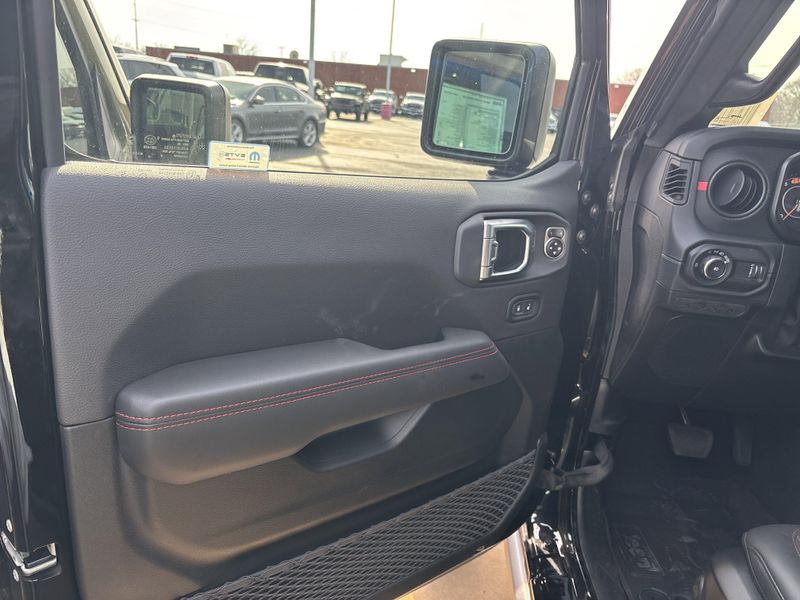 New 2026 Jeep Wrangler 4-door Rubicon XImage 17