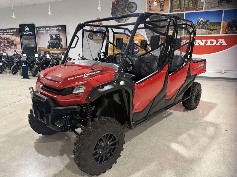 New 2025 Honda PIONEER 1000-6 DLX CREW Image 13