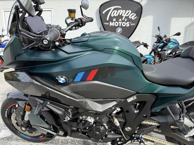 2026 BMW M 1000 XR