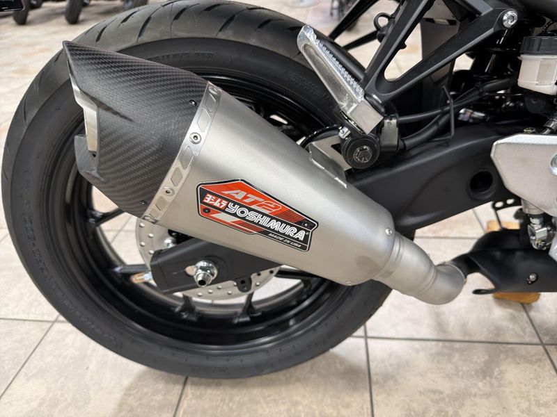 New 2026 Yamaha YZF-R3 ABS Image 32