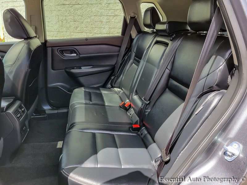 2022 Nissan Rogue SL photo 10