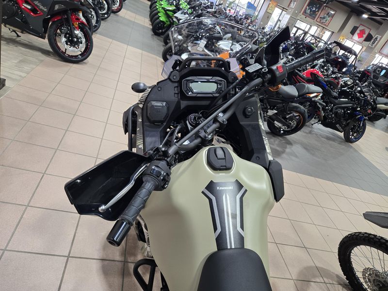 2025 Kawasaki KLR 650 ADVENTURE ABS CYPHER CAMO TAN AND METALLIC MATTE CARBON GRAYImage 12