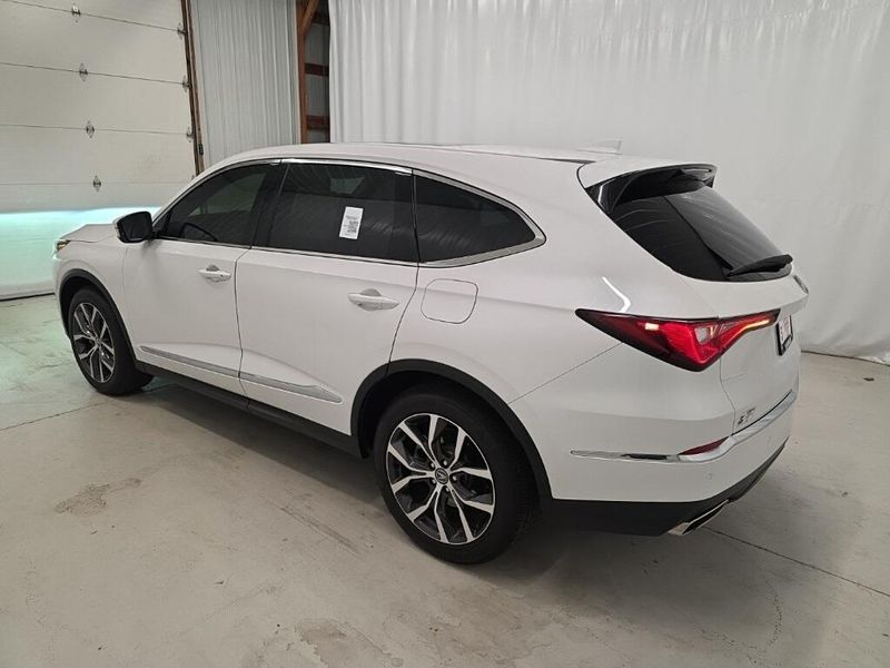 2024 Acura MDX SH-AWD Technology photo 3