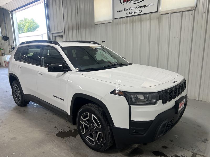 New 2026 Jeep Cherokee LaredoImage 3