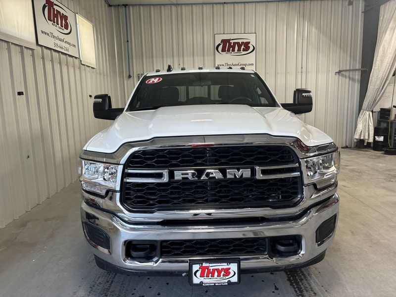 2024 RAM 3500 Tradesman Crew Cab 4x4 8