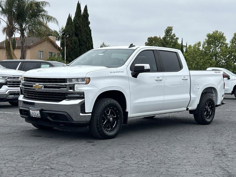 Used 2021 Chevrolet Silverado 1500 LTImage 2