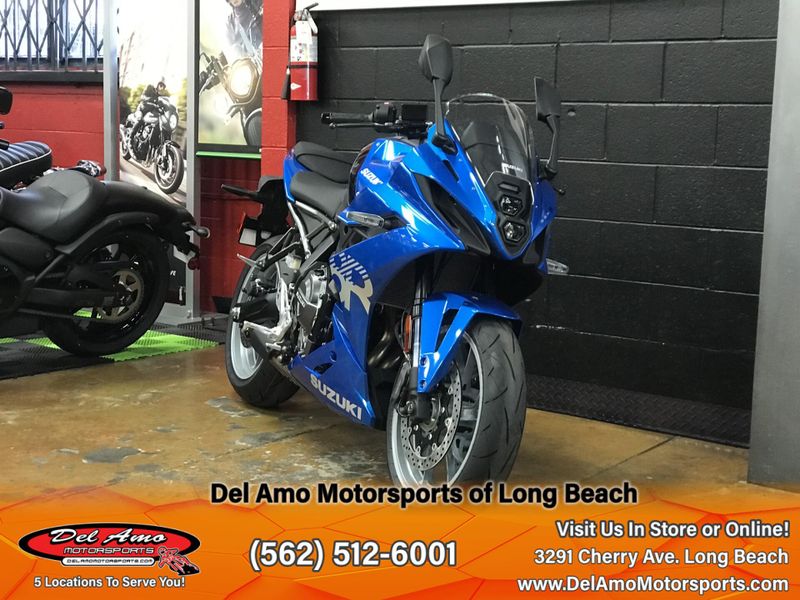 2025 Suzuki GSX-8R Image 13
