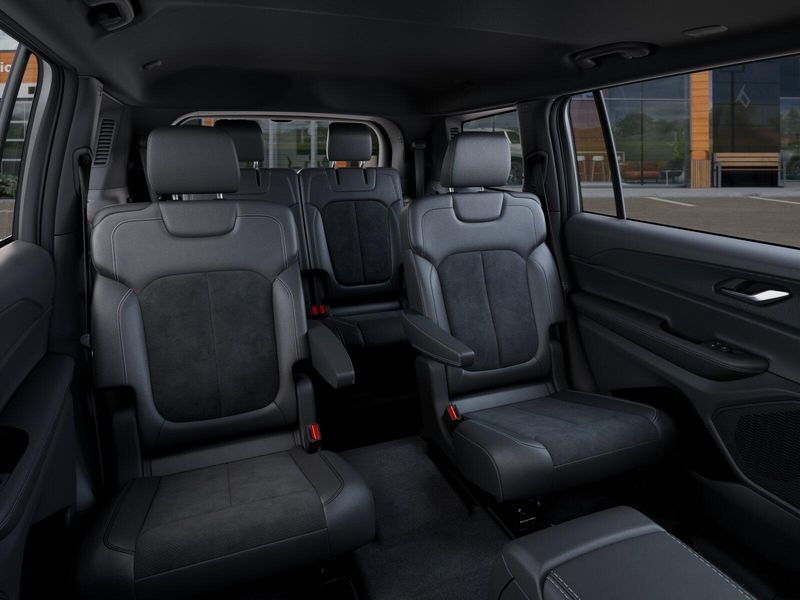 New 2025 Jeep Grand Cherokee L Altitude X 4x4Image 44
