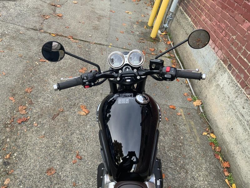 2025 Triumph Bonneville T120