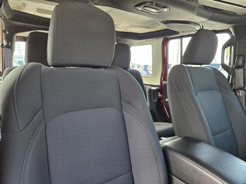 Used 2022 Jeep Wrangler Unlimited Sport 4x4