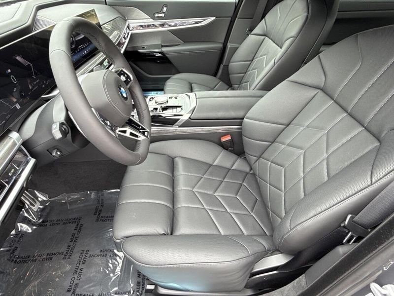 2025 BMW 7 Series 760i xDriveImage 20