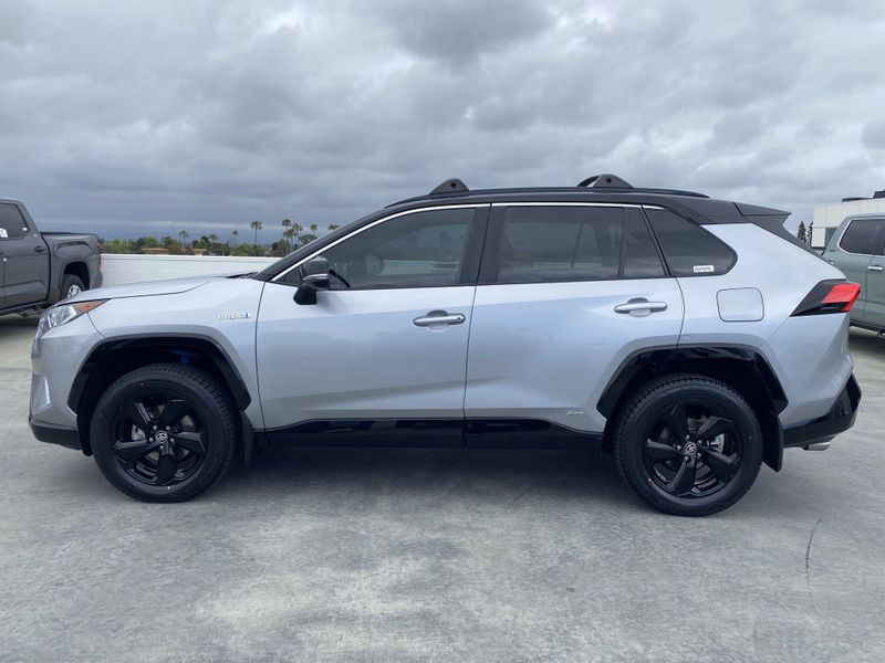 2021 Toyota RAV4 XSEImage 7