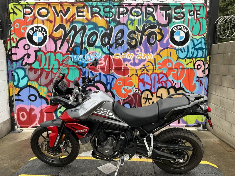 2023 Triumph TIGER 850 SPORT in a DIABLO RED / GRAPHITE exterior color. BMW Motorcycles of Modesto 209-524-2955 bmwmotorcyclesofmodesto.com 
