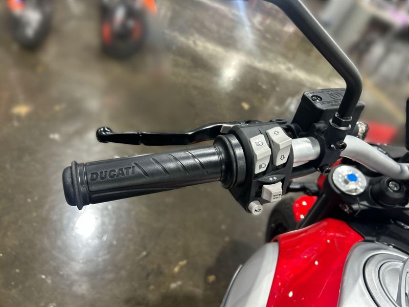 New 2025 Ducati SCRAMBLER 800 ICON Image 24